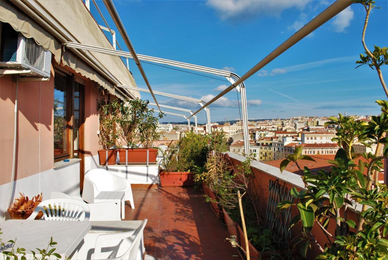 Отель La Terrazza Di Anna Сассари Экстерьер фото