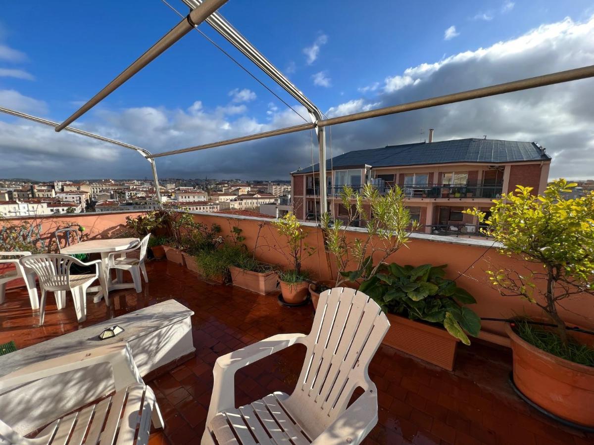 Отель La Terrazza Di Anna Сассари Экстерьер фото