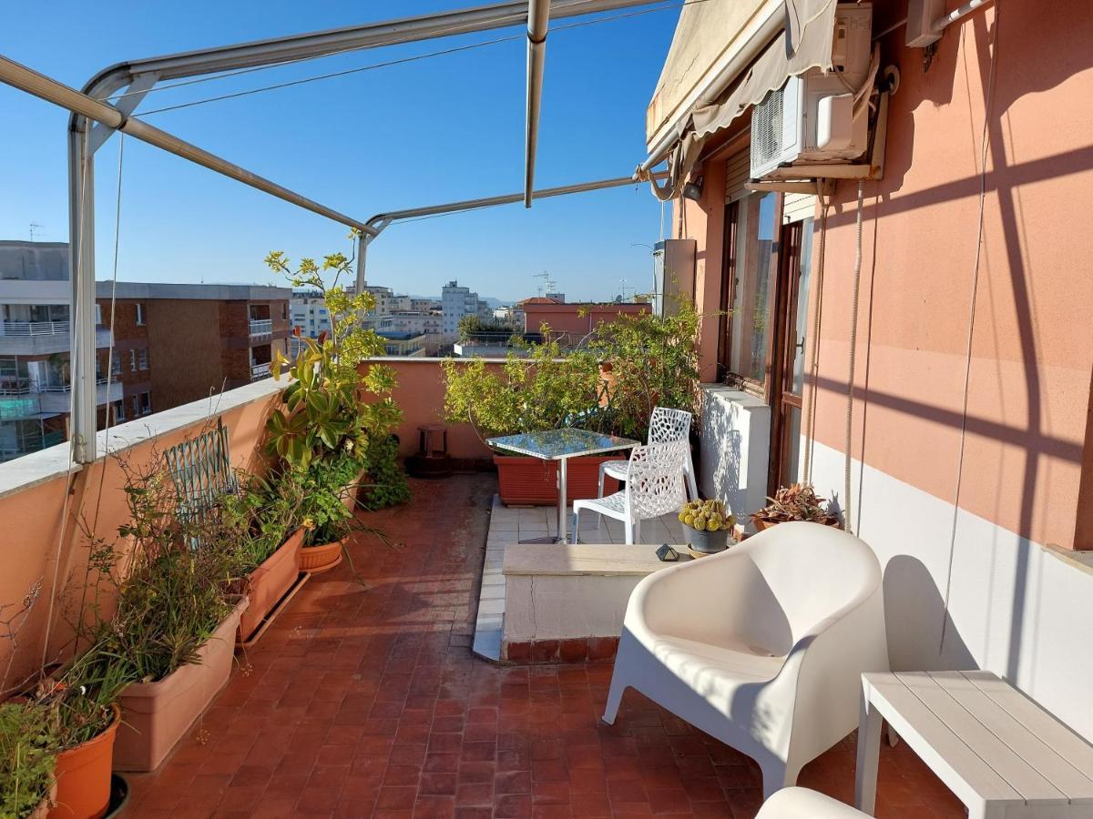Отель La Terrazza Di Anna Сассари Экстерьер фото
